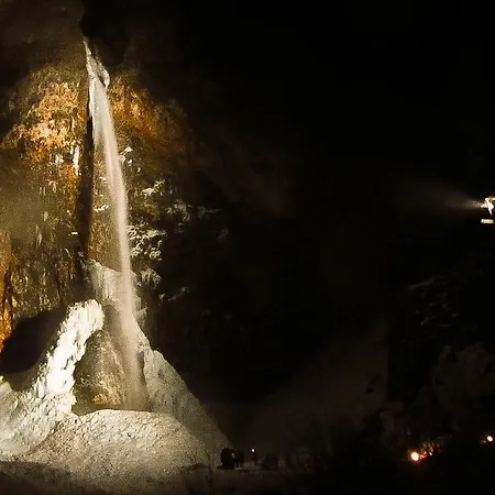 Boutique Pri Rogovilcu 3* סולצאבה