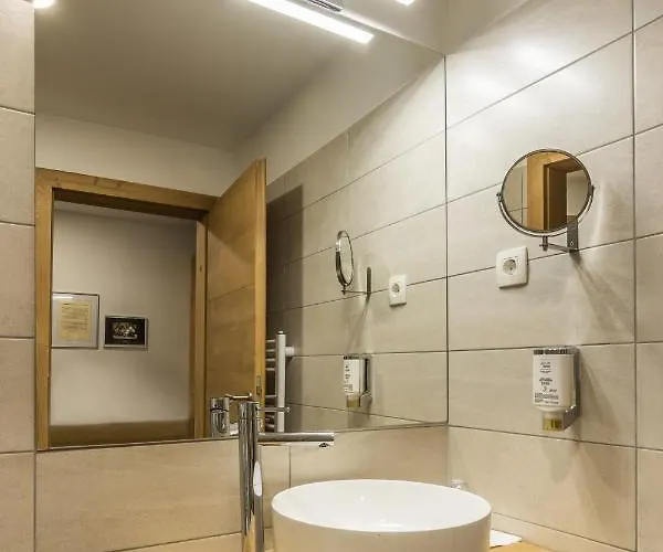 Boutique Pri Rogovilcu 3* סולצאבה